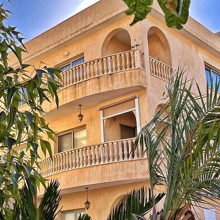 Teo Apartment Paphos Extérieur photo